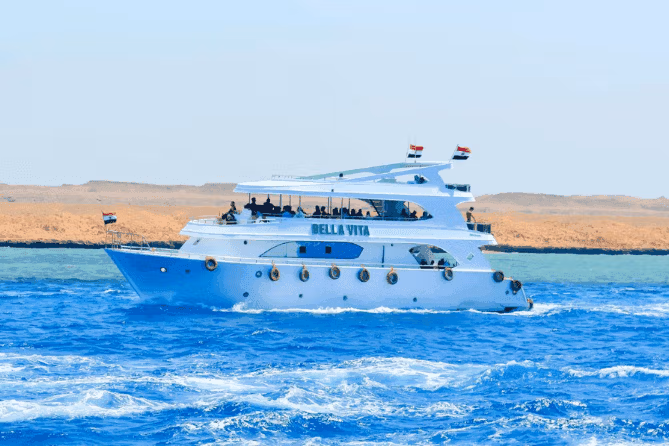 Яхта Bella Vita