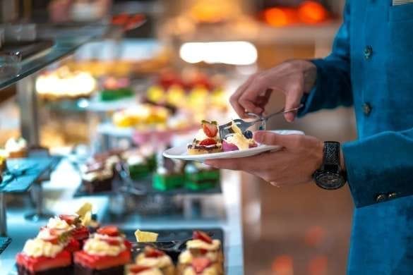 Круиз по Дубаю на мега-яхте Lotus — изображение 4