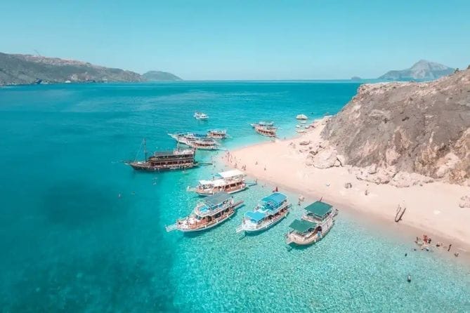 Закат на острове Сулуада