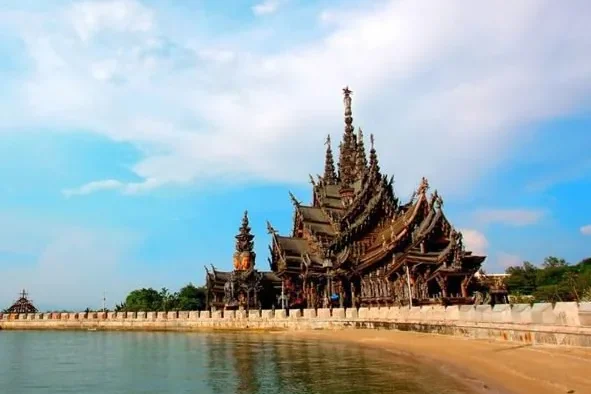 Храм Истины (Sanctuary of Truth)