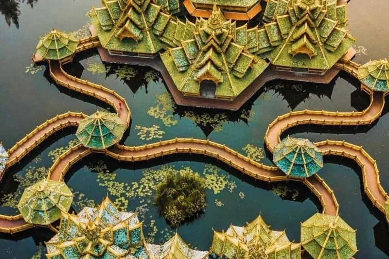 «Назад в будущее» город миниатюр