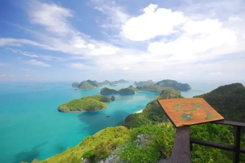 Круиз в морской парк Ангтонг на яхте «Красный Барон»