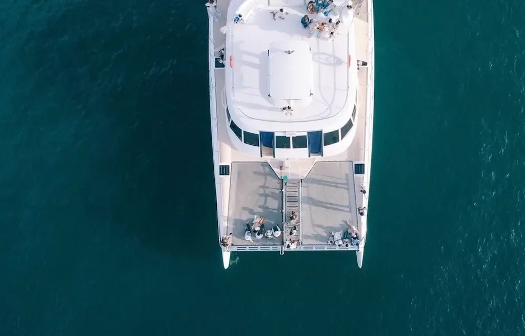 8-часовая прогулка вокруг острова Панган на катамаране Serenity — изображение 4