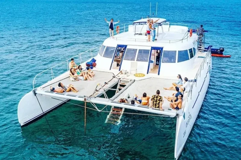 На яхте-катамаране SERENITY Вокруг Ко Пханган / Самуи / Ангтонг