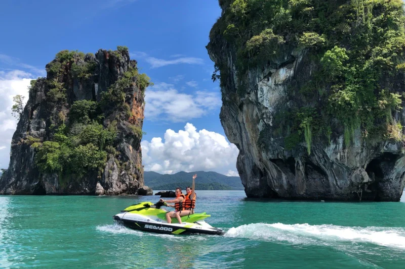 На водных мотоциклах по островам