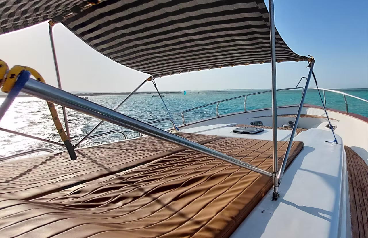 Яхта Yasser (до 8 человек) — изображение 10