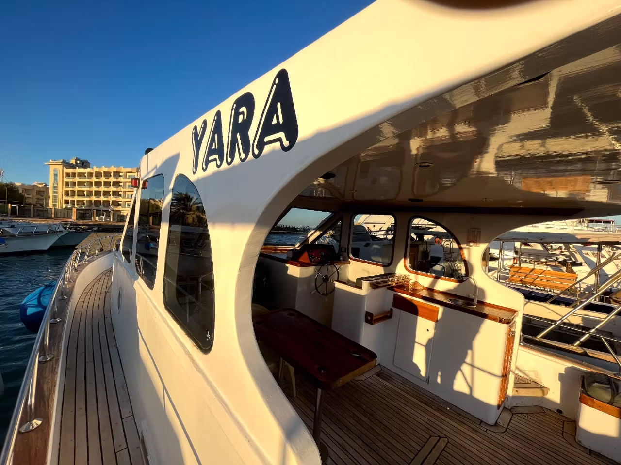 Яхта Yara (до 8 человек) — изображение 2