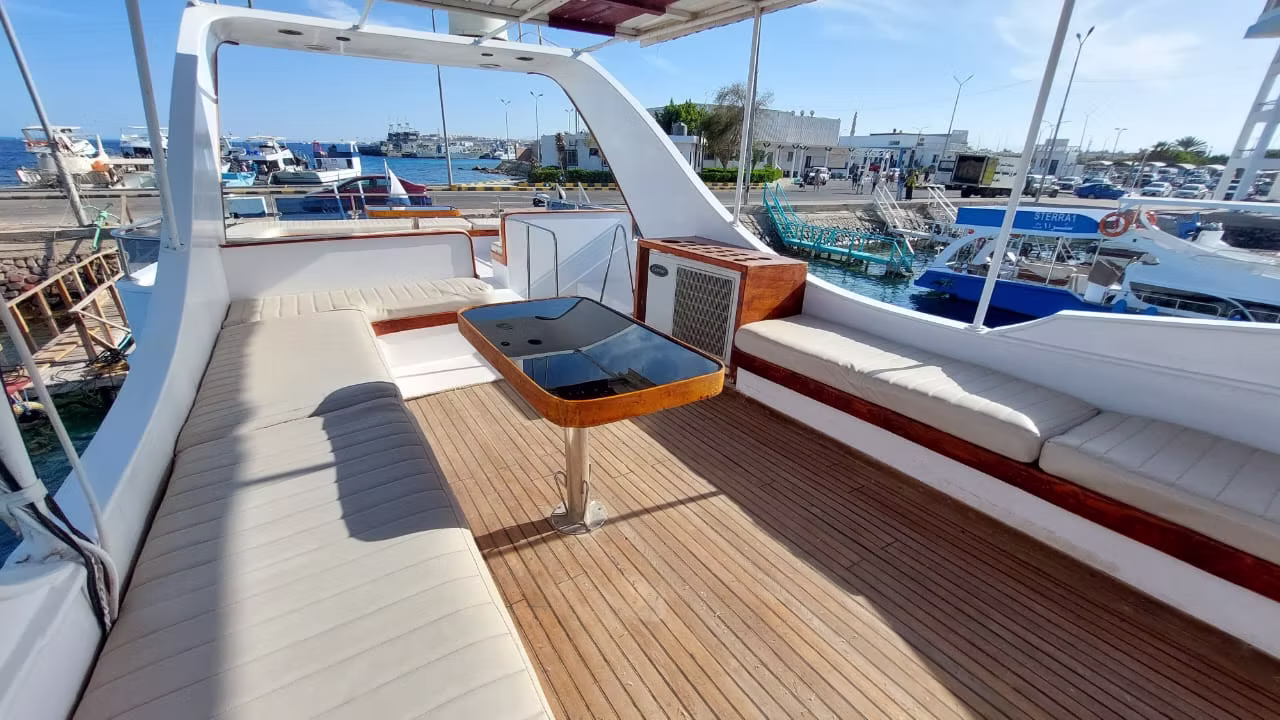 Яхта Lina (до 16 человек) — изображение 8