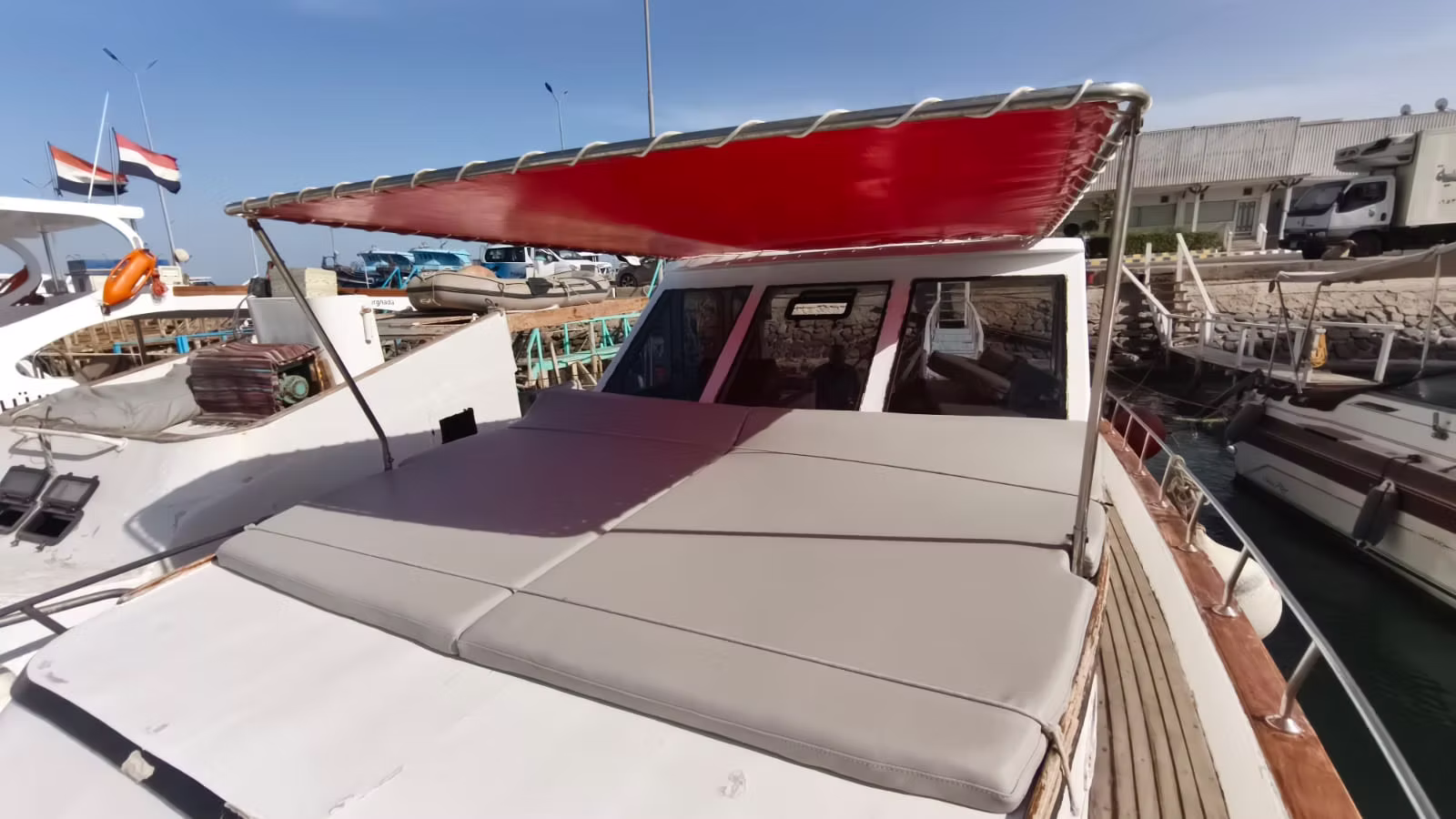 Яхта Yara (до 8 человек) — изображение 4