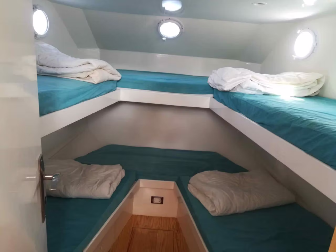 Яхта Yara (до 8 человек) — изображение 6