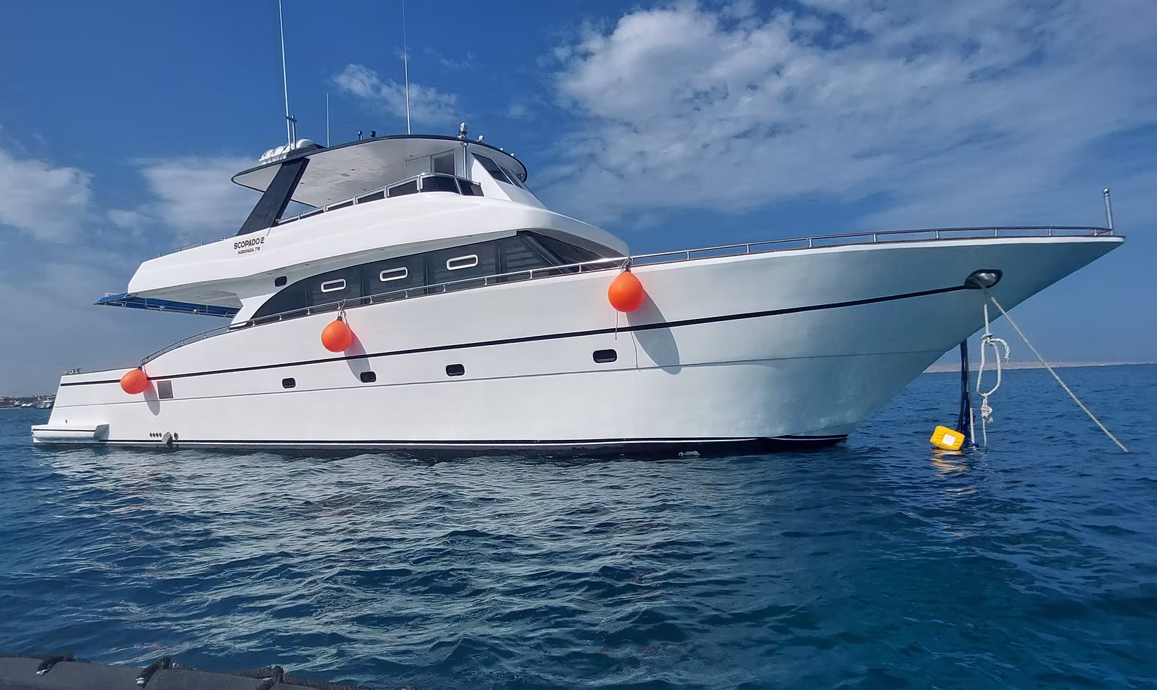 Яхта Scuba (до 9 человек)