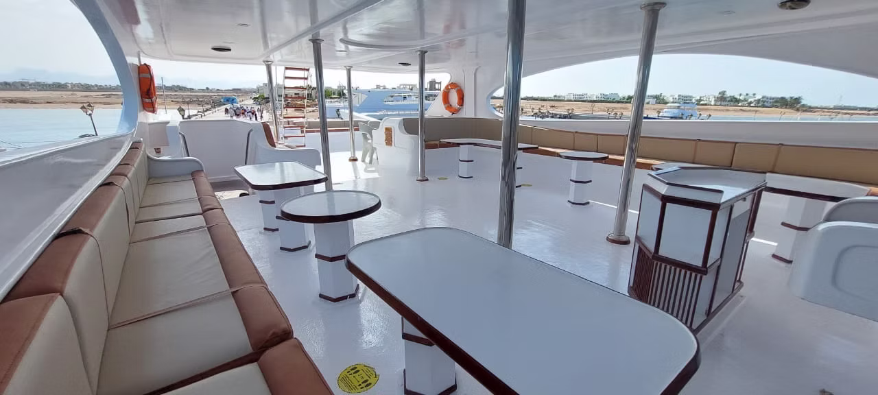 Яхта Royal Pool (до 25 человек) — изображение 19